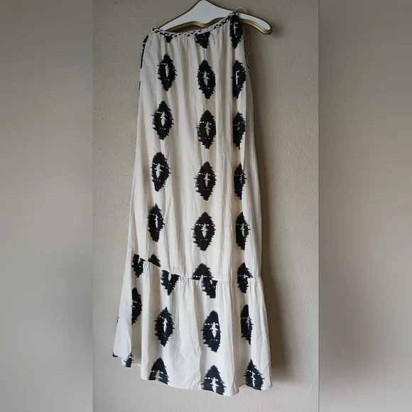 Zara Cream and Black Geometric Maxi Dress - Picture 2 of 7